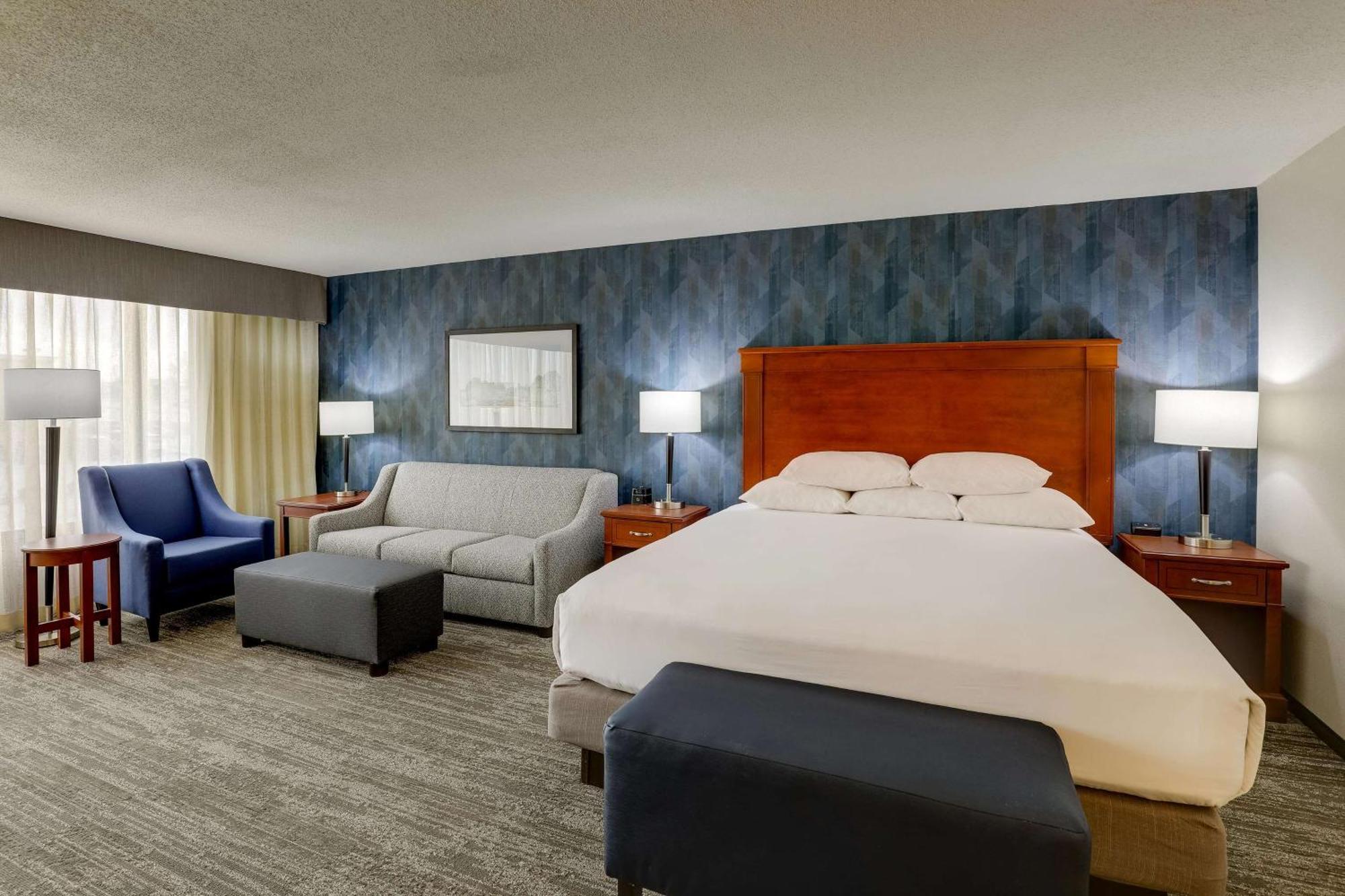 Drury & St. Louis St. Peters Hotel